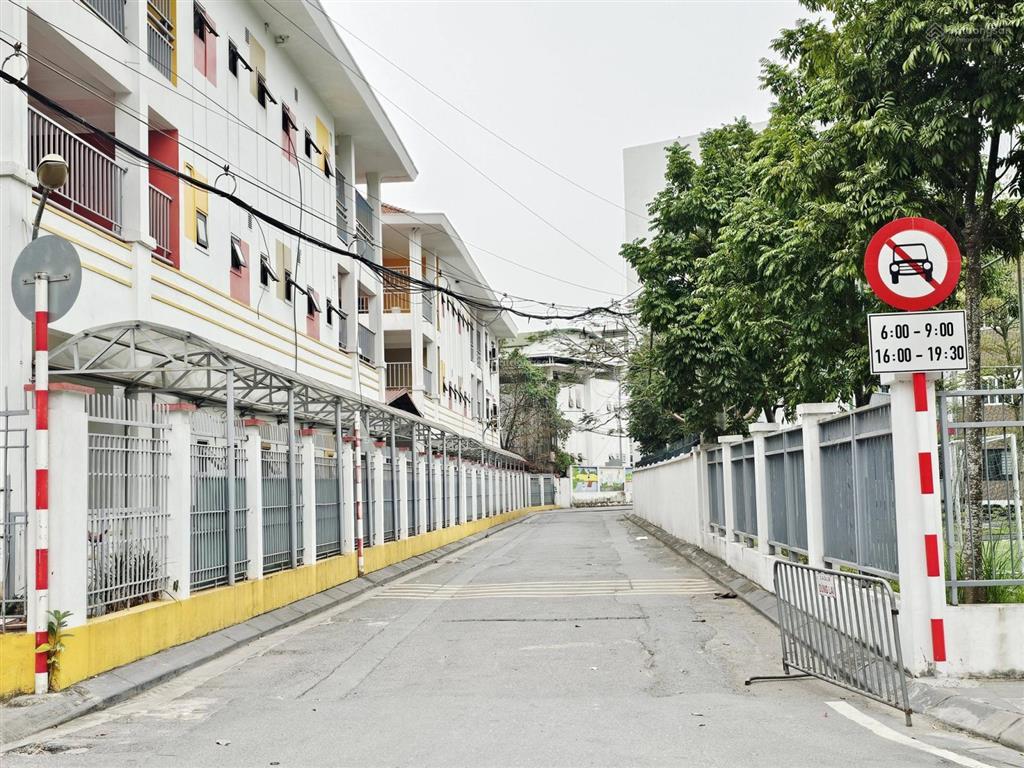 Hàng hiếm tại đất phân lô, vỉa hè, tại thạch bàn, 13,95 tỷ, 40m2, bán đất siêu đẹp!