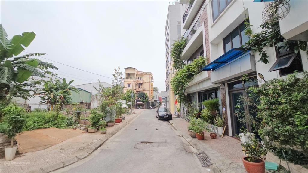 Bán đất tại cự khối, phường long biên, giá 12,9 tỷ, 76m2, gần hồ đầm tranh, kinh doanh, văn phòng