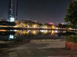 Bán đất tặng nhà phố kim mã  ba đình. dt 212m2, mt 8m, ô tô tránh, quay đầu, vào nhà.
giá cực tốt