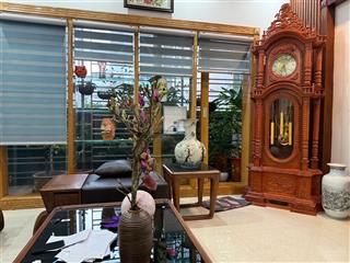 Cần bán nhà 4 tầng khu trung tâm gần chợ thanh bình tp hải dương. nhìn vườn hoa