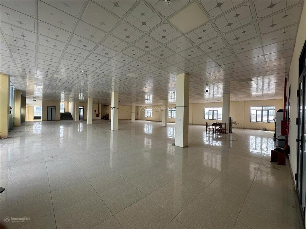 Cho thuê toà nhà 5 tầng cạnh ngay trung tâm thương mại aeon mall