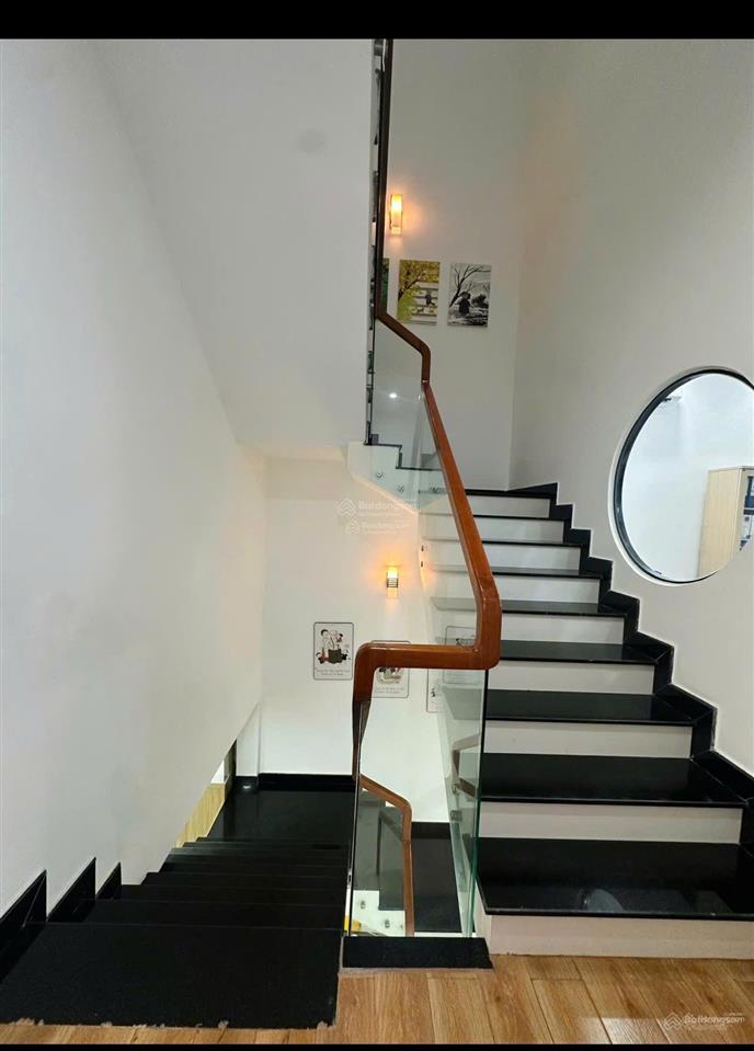 Bán gấp nhà mặt phố tại bàu năng 3, 8,65 tỷ, 104m2, 4pn, 4wc
