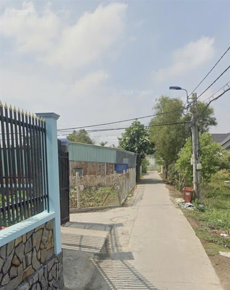 Bán đất tại xã bình chánh 4,3 tỷ bớt lộc dt 310 m2 6x51m đường ôtô shr công chứng ngay kdc hiện hữu