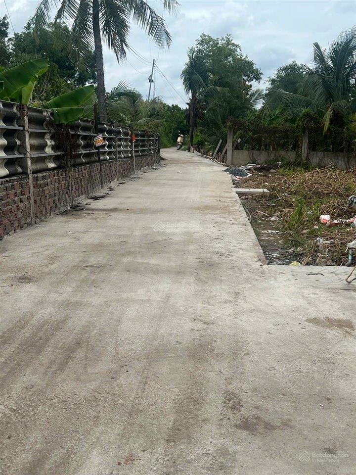 Bán đất thổ cư 100m2 5x20m giá 2 tỷ thương lượng ở xã qui đức huyện bình chánh hồ chí minh