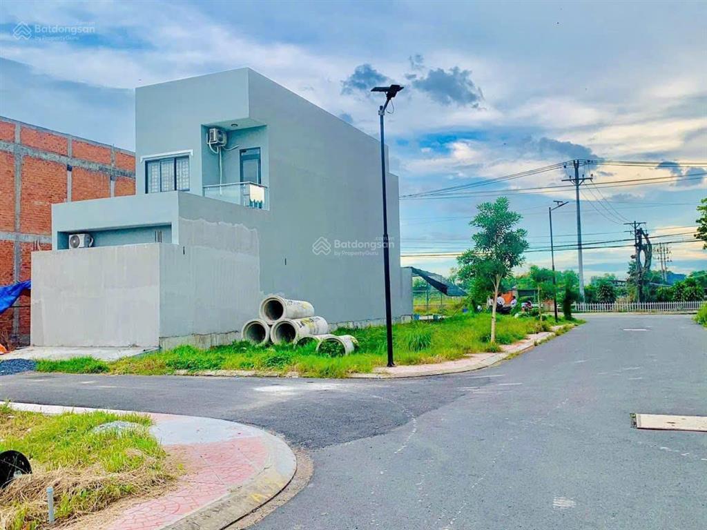 Bán nền 85m2 5x17 full thổ cư xd tự do giá bán 2,8 tỷ đường nhựa 6m kdc bình chánh hoàng phan thái