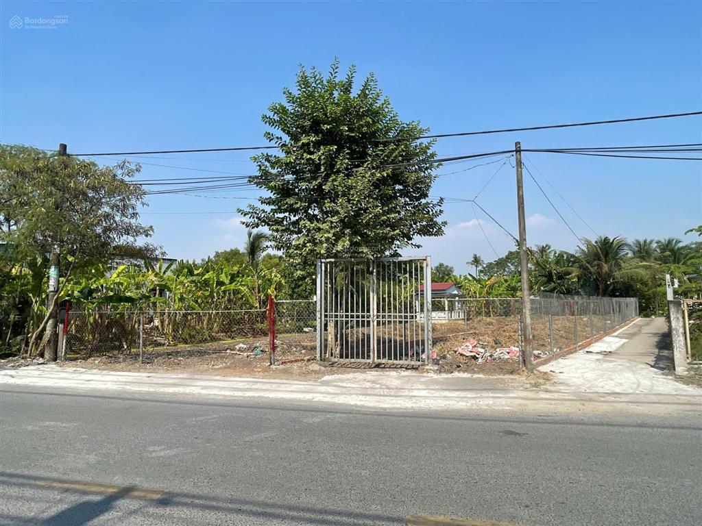 Bán đất mt đoàn nguyễn tuấn, hưng long, bình chánh 5x36m, 181m2, 97m2 thổ cư 4,2 tỷ bớt lộc