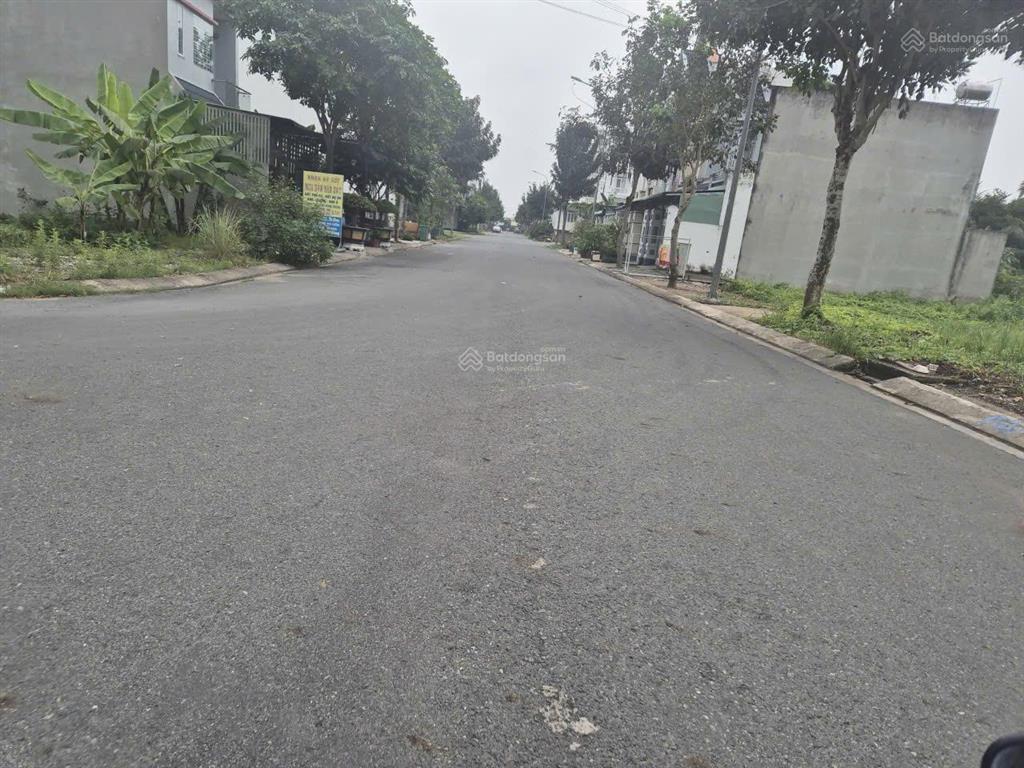 Bán nền đất thổ cư đường số 12 kđt 5 sao 1 đinh đức thiện phước lý cần giuộc 2,5 tỷ 88 m2 5.5x16