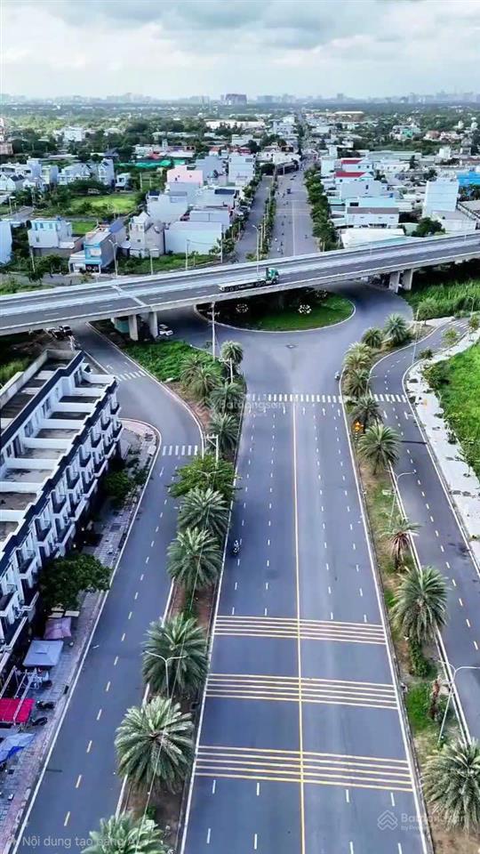 Bán shophouse 100m2 1 trệt 3 lầu hoàn công đầy đủ 4,3 tỷ the sol city long thượng cần giuộc long an