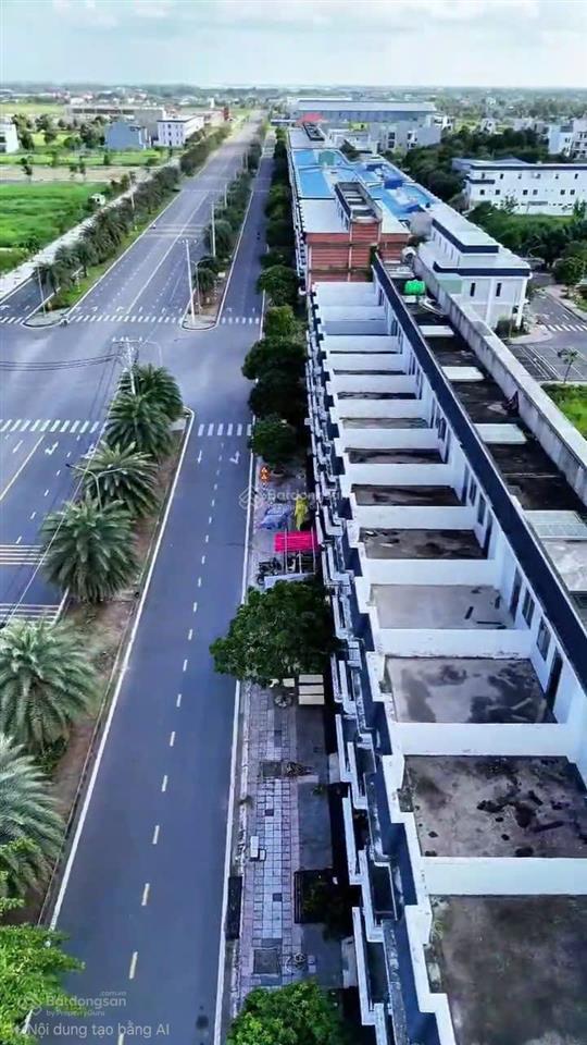 Bán shophouse 100m2 1 trệt 3 lầu hoàn công đầy đủ 4,3 tỷ the sol city long thượng cần giuộc long an