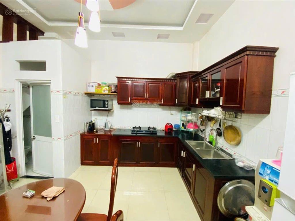 Kẹt tiền bán gấp nhà gần ngã tư ga và chợ cầu đồng, dân cư đông đúc, nhà 1 sẹc ngắn rất thuận tiện