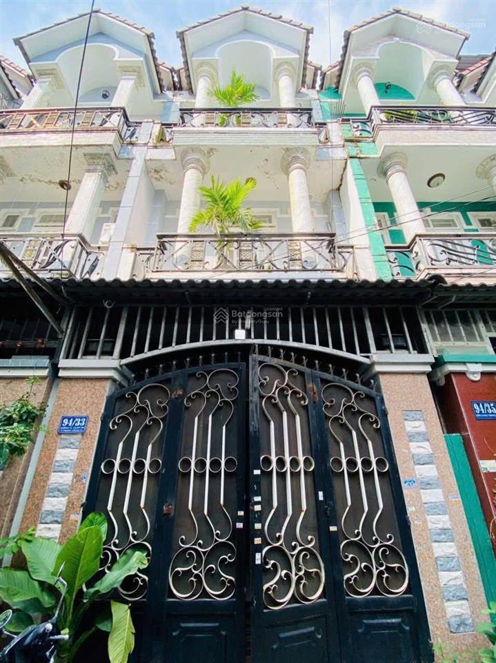 Kẹt tiền bán gấp nhà gần ngã tư ga và chợ cầu đồng, dân cư đông đúc, nhà 1 sẹc ngắn rất thuận tiện