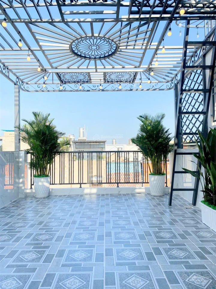 Nhà mới xây tìm gia chủ mới ngay chợ cầu đồng và ngã tư ga nên rất thuận tiện. đầy đủ tiện nghi