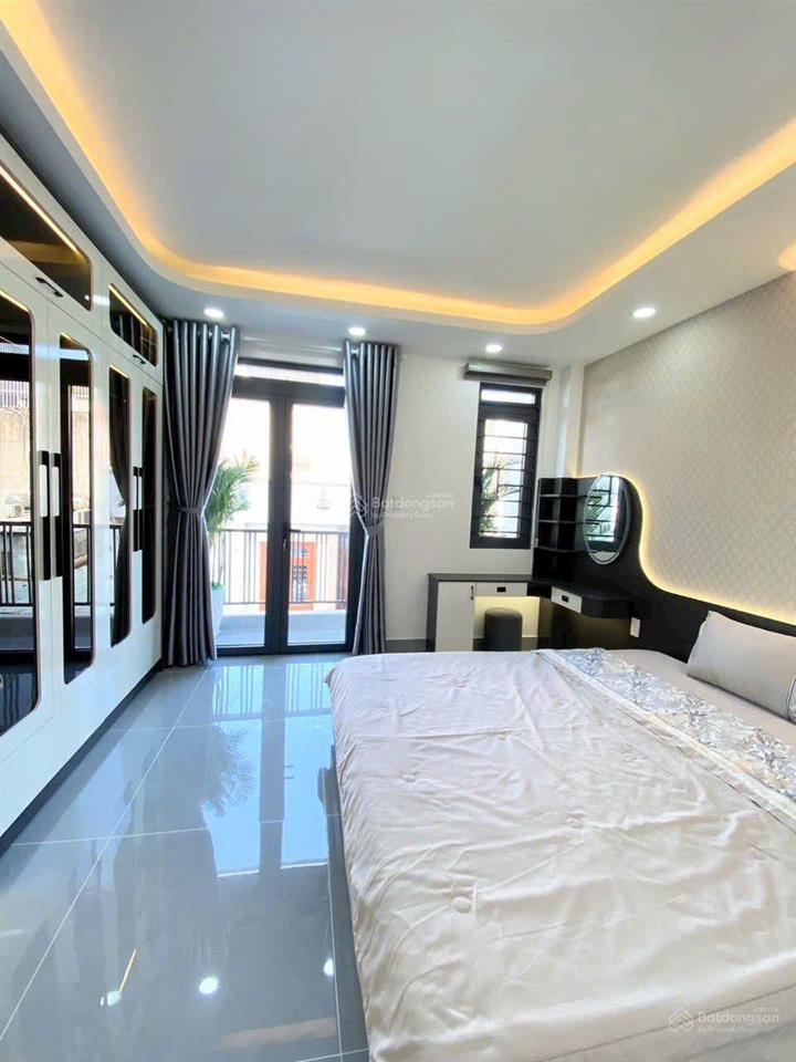 Nhà mới xây tìm gia chủ mới ngay chợ cầu đồng và ngã tư ga nên rất thuận tiện. đầy đủ tiện nghi