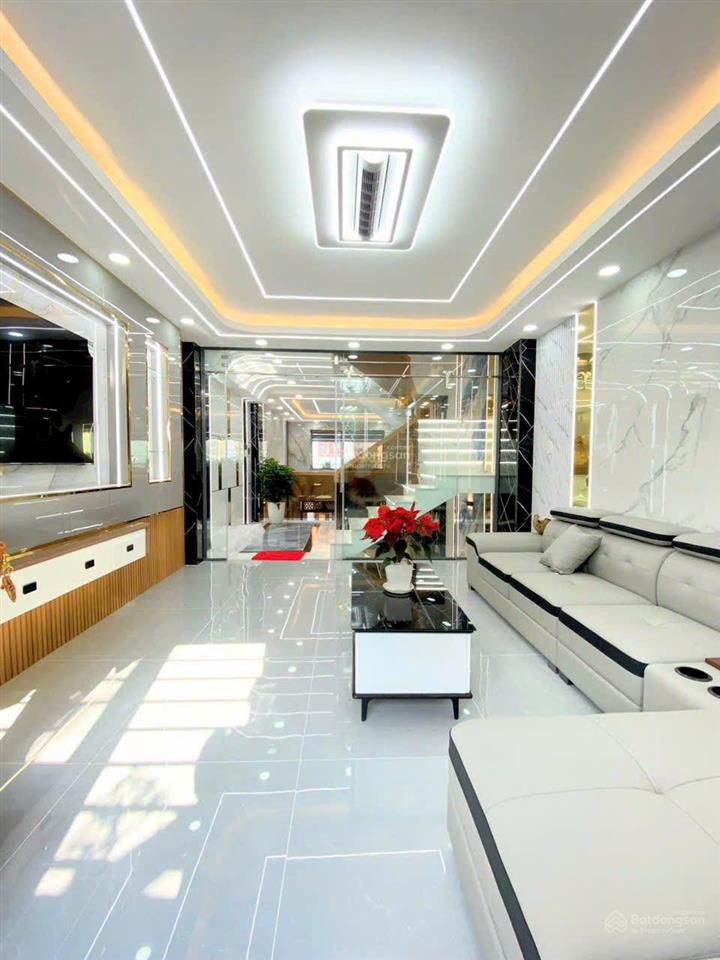 Nhà mới xây tìm gia chủ mới ngay chợ cầu đồng và ngã tư ga nên rất thuận tiện. đầy đủ tiện nghi