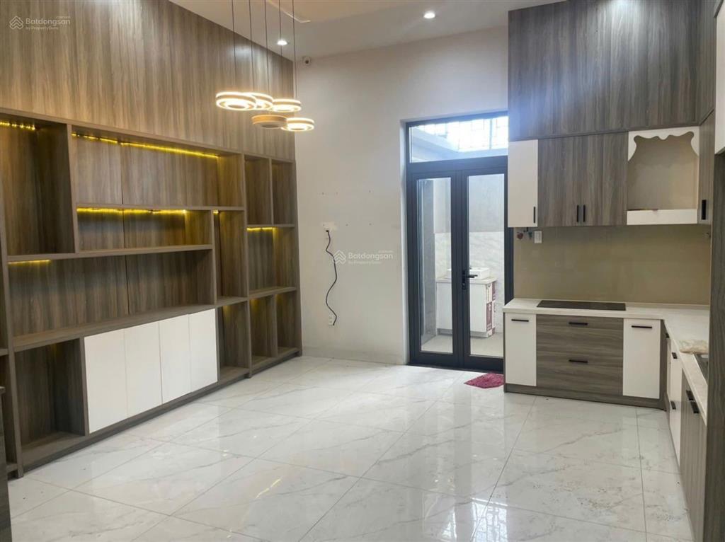 Chính chủ kẹt tiền bán gấp nhà xây kiên cố đường tô ngọc vân, q12, dt 5m x 20m, đang cần bán gấp