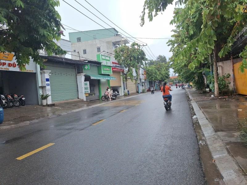 Bán nhà 2 Tầng MẶT TIỀN đỉnh TTHC Dĩ An,giá đầu tư,Sổ Hồng Riêng thổ cư