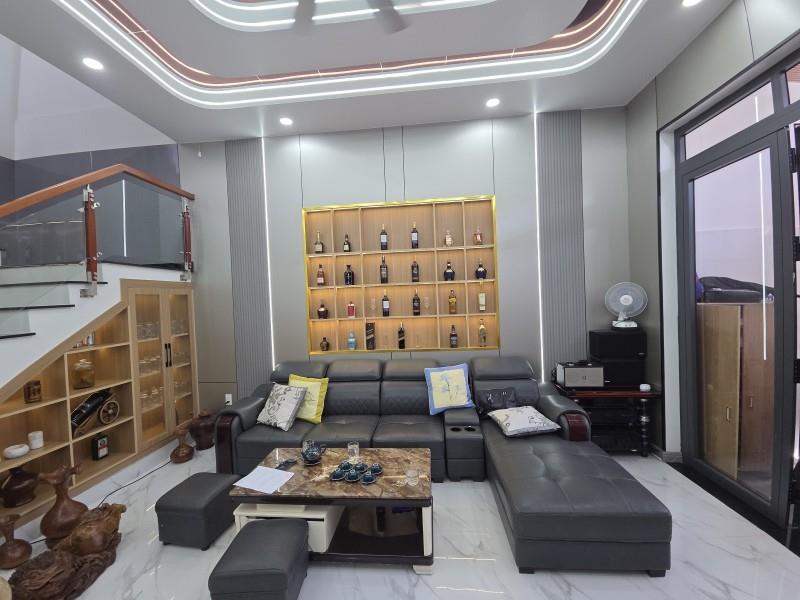 Bán nhà 3 Tầng Đông Hòa-TPHCM,đường nhựa 3 ô tô,gần BigC GO Dĩ An