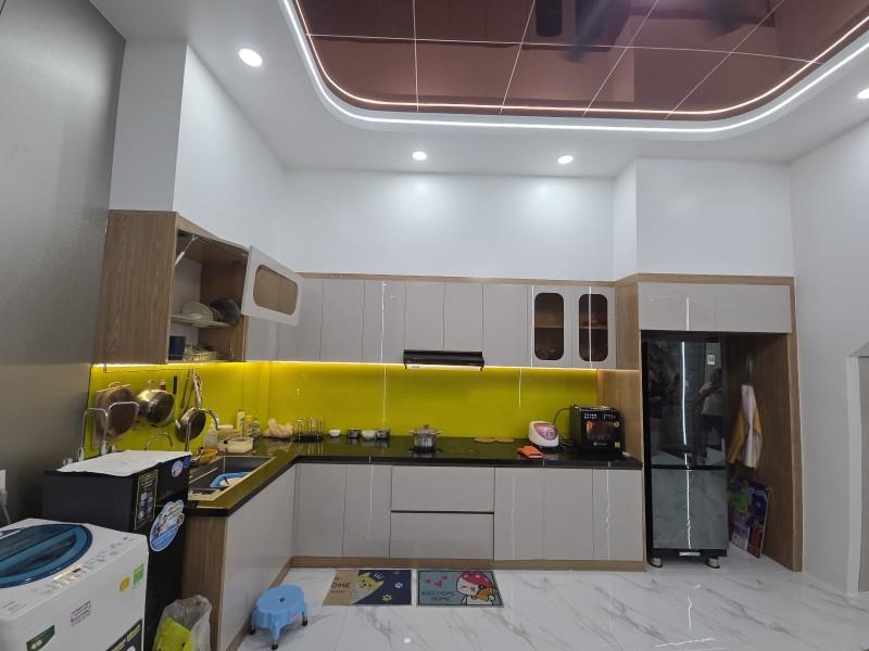 Bán nhà 3 Tầng Đông Hòa-TPHCM,đường nhựa 3 ô tô,gần BigC GO Dĩ An