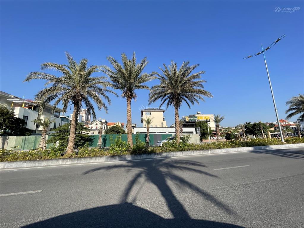 Đất vàng 600m2, mt30m mặt biển cột 5 hồng hà, hạ long . sổ đỏ lâu dài. giá 116 tỷ.