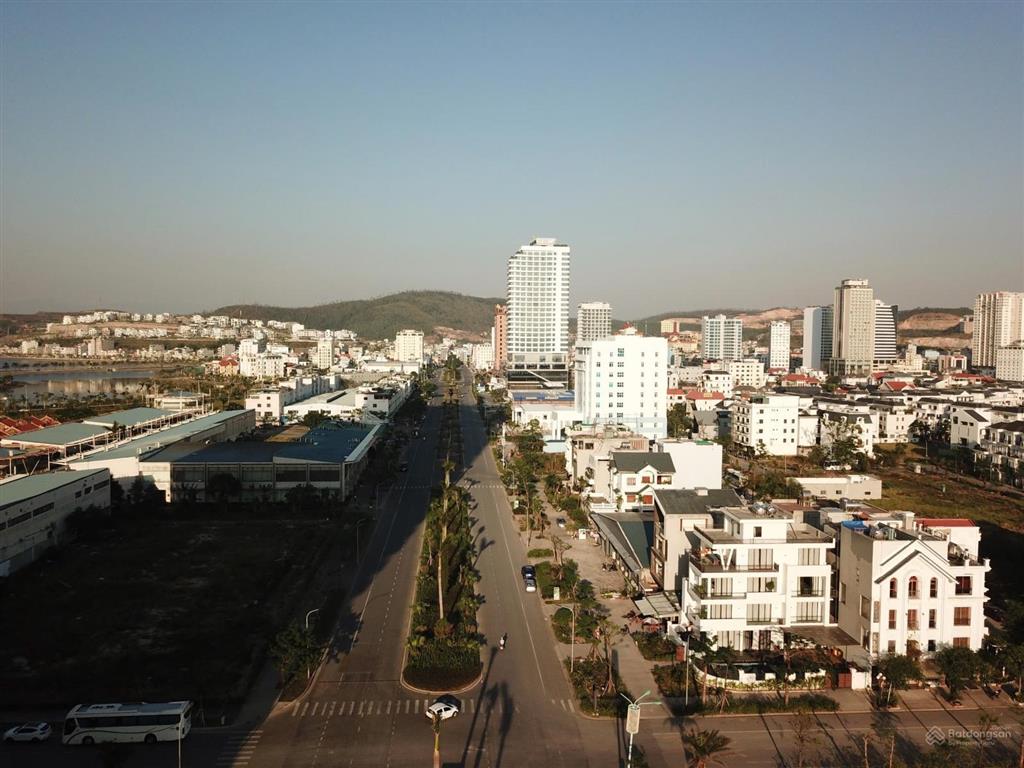 Sang nhượng đất ks 1899m2, góc , mặt đường đại lô marine bãi cháy