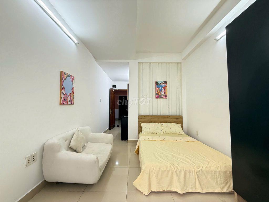 Studio View Thoáng, Ban Công Riêng - Gần Emart, CV Gia Định & Sân Bay