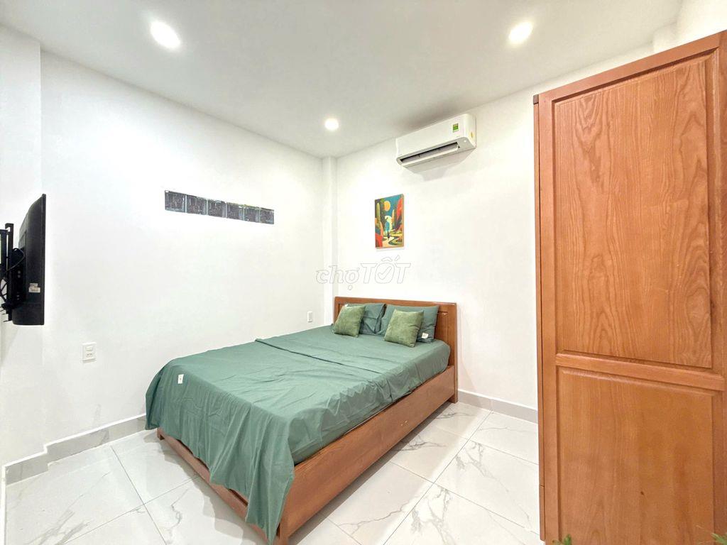 Studio Full Nội Thất – Thang Máy – Ban Công Riêng- Gần SB TSN