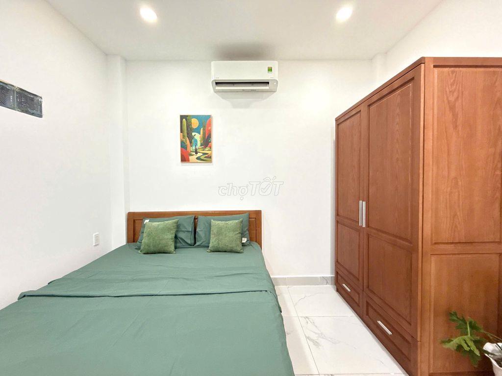 Studio Full Nội Thất – Thang Máy – Ban Công Riêng- Gần SB TSN