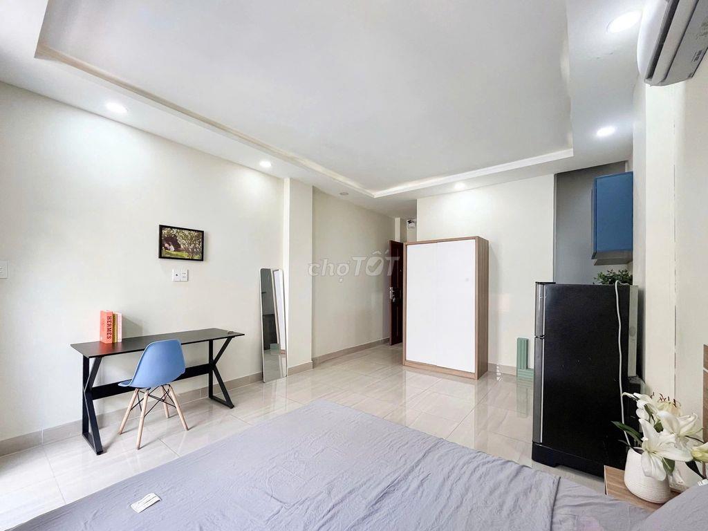 STUDIO TÔ HIẾN THÀNH Q10 – FULL NT, BAN CÔNG RIÊNG, GẦN ĐH BÁCH KHOA