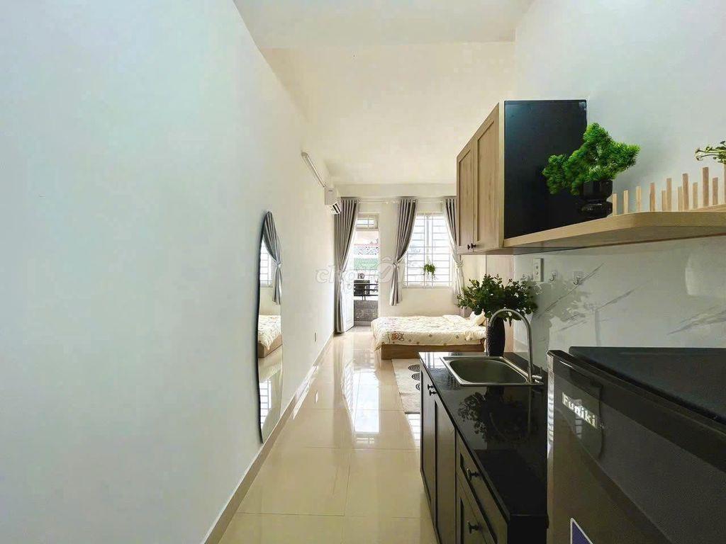 CHÍNH CHỦ STUDIO BAN CÔNG NGAY EMART PHAN VĂN TRỊ, ĐH IUH, VĂN LANG