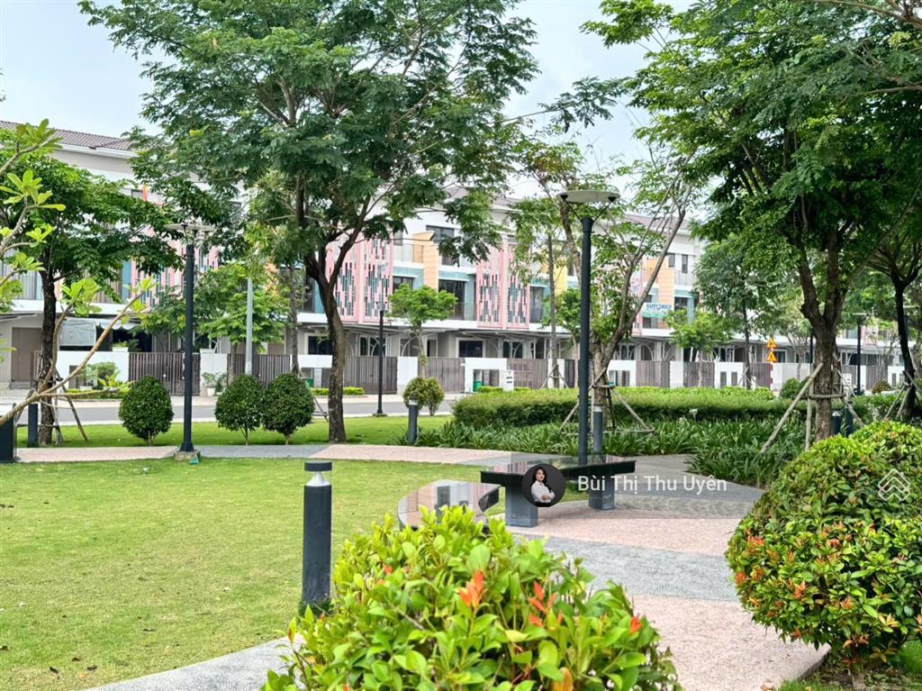Duy nhất 1 căn  3 tầng full sổ hồng chỉ 3,2x tỷ  cách tp mới 15 phút