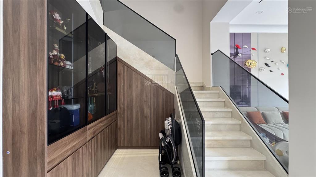 Căn biệt thự đơn lập 250m2 ( ngang 10m ) giá 8,9 tỷ ngay trong kđt cách thành phố mới chỉ 10 phút