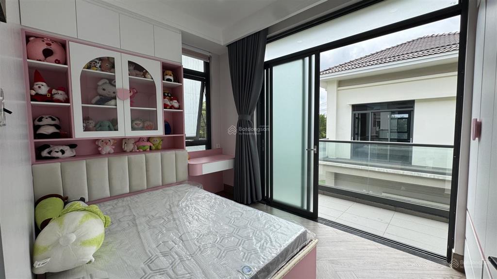 Căn biệt thự đơn lập 250m2 ( ngang 10m ) giá 8,9 tỷ ngay trong kđt cách thành phố mới chỉ 10 phút