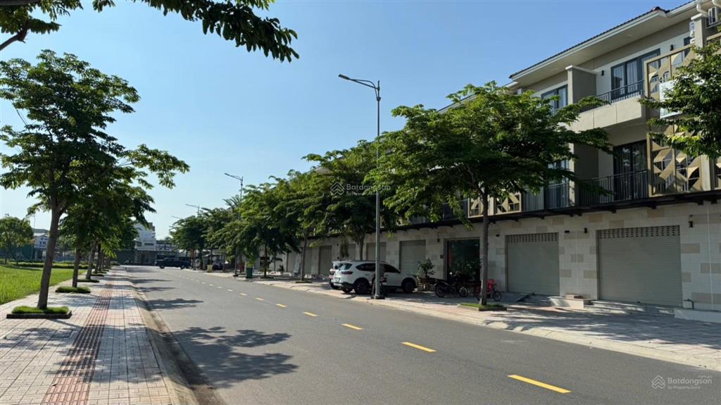 Shophouse n22 giá tốt trên thị trường chỉ 3,6 tỷ chỉ 10 phút di chuyển đến thành phố mới bình dương