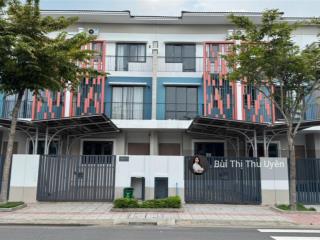 Căn liên kế 100m2 hiếm có tại giai đoạn 2 kđt sun casa central, giá 3,2 tỷ