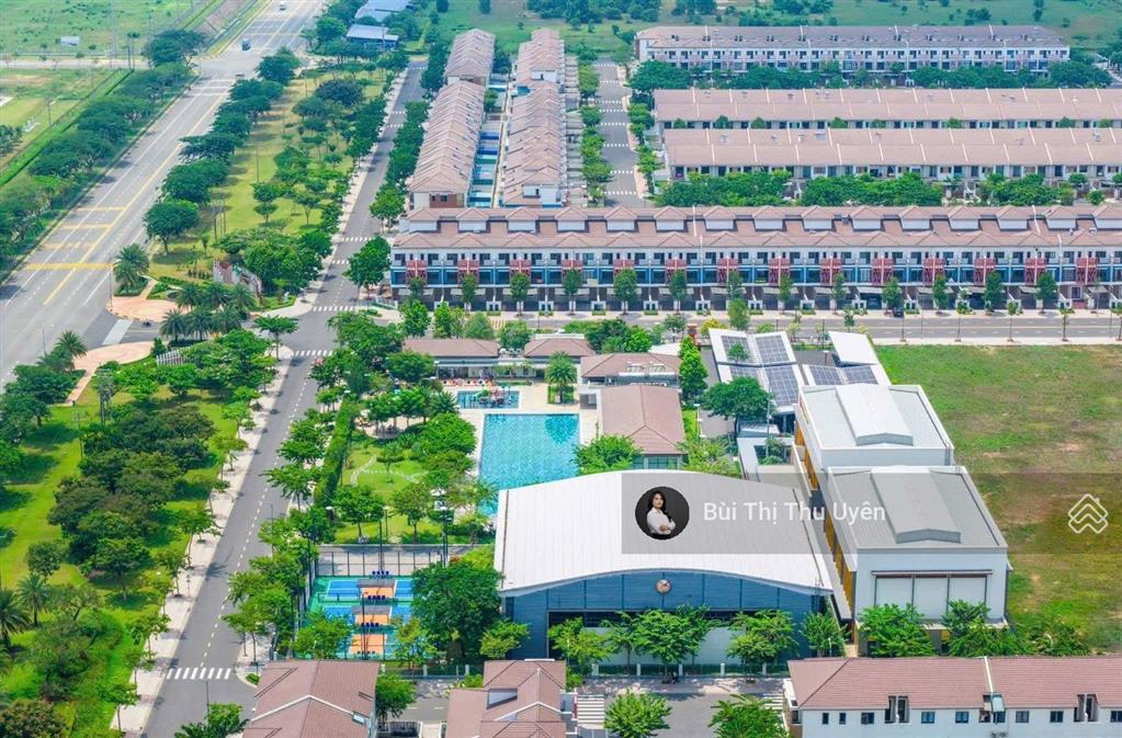 Căn biệt thự song lập 168m2 ngang 7m trong kđt sun casa central cách thành phố mới chỉ 10 phút