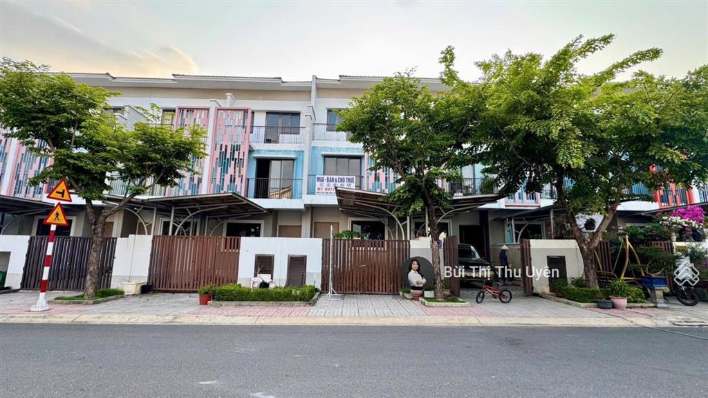 Căn 1 trệt 2 lầu hiếm có 3,15 tỷ trong kđt sun casa cách thành phố mới chỉ 10 phút