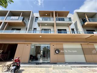 Cho thuê shophouse 5pn mới hoàn thiện full nội thất  cách thành phố mới chỉ 15 phút đi xe