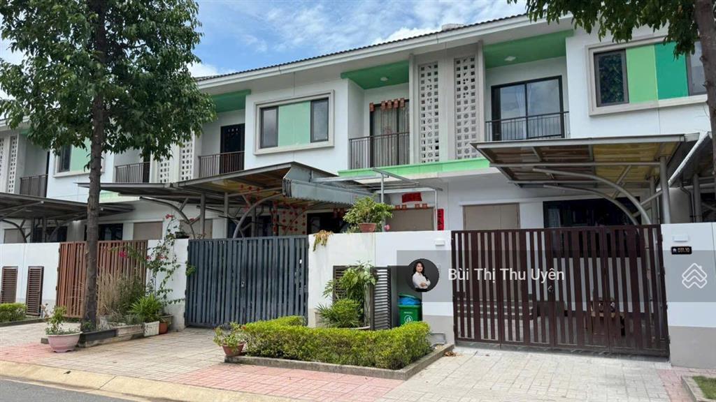 Căn liên kế 1 trệt 1 lầu cách thành phố mới chỉ 10 phút đi xe giá 2,9 tỷ