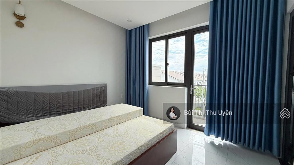 Một căn liên kế 1 trệt 2 lầu dành cho khách hàng đang tìm kiếm căn nhà full nội thất vào ở ngay