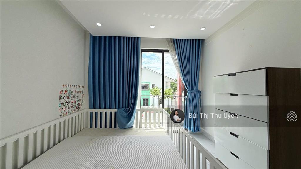 Một căn liên kế 1 trệt 2 lầu dành cho khách hàng đang tìm kiếm căn nhà full nội thất vào ở ngay