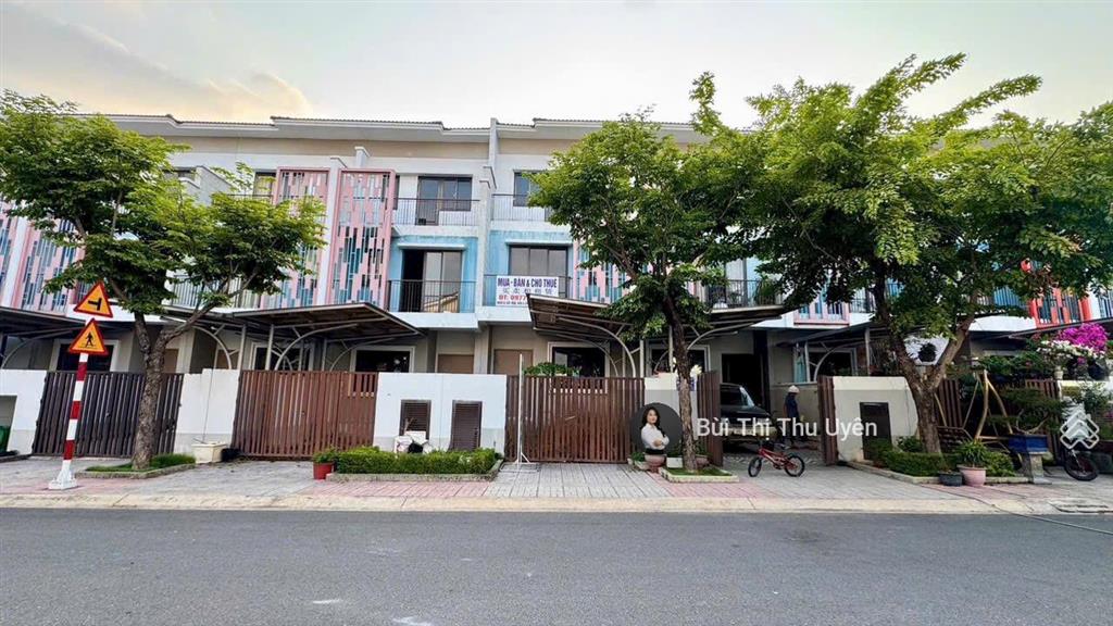 Căn liên kế 100m2 3 tầng giá tốt thị trường 2,95 tỷ cách thành phố mới chỉ 12 phút