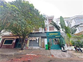 Mặt tiền ngay khu phan xích long, cách trần quang khải q1 đúng 100m, 8,2 x 16m  131m2  36 tỷ