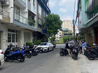 Bán nhà mặt tiền hoa hồng, phan xích long pn, 4 x 16m  cn 64m2  4 tầng  40 triệu, chỉ 22.5 tỷ