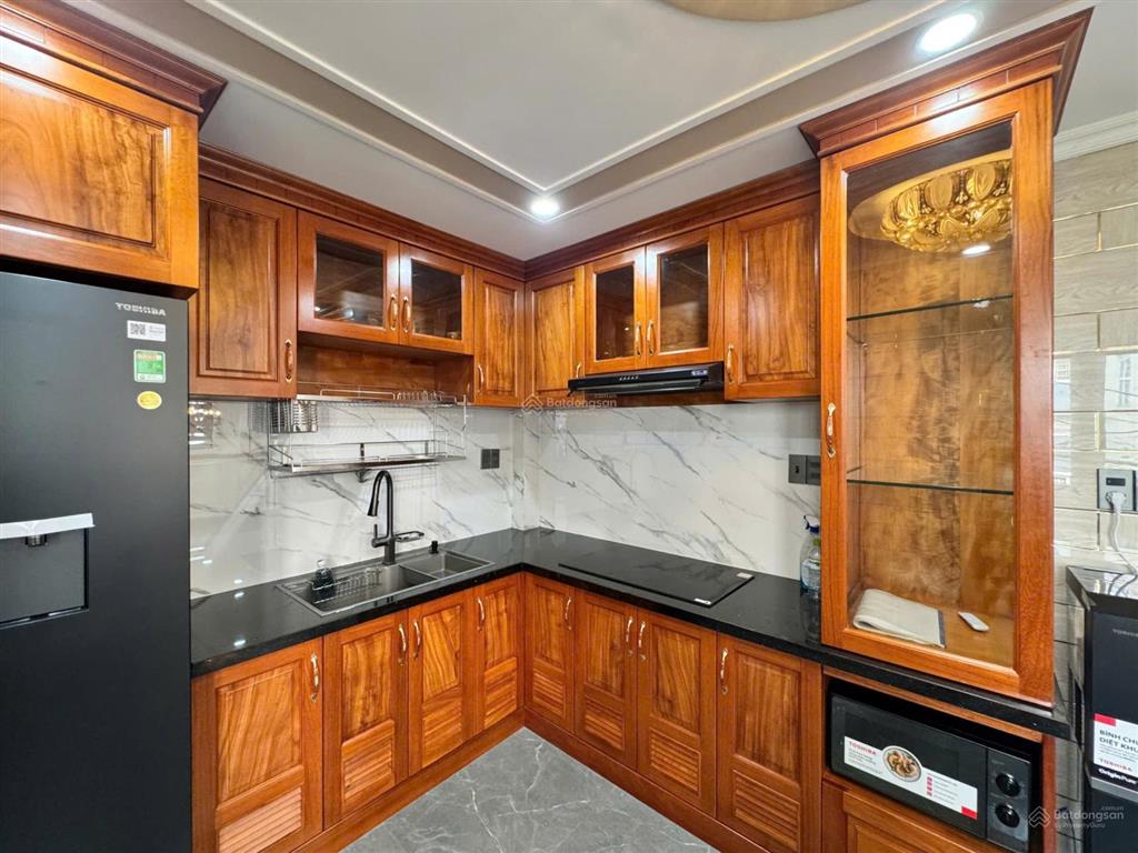 Nhà đẹp 4pn vô ở liền! cầm bá thước khu phan xích long pn, 5,2x10m  cn 49m2  5 tầng, chỉ 13 tỷ