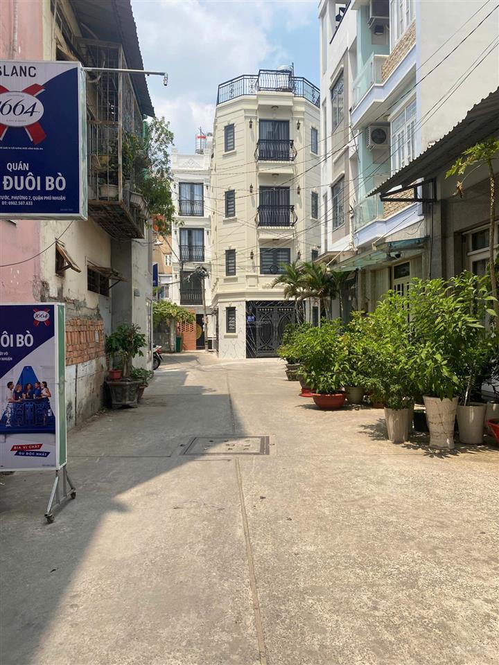 Nhà đẹp 4pn vô ở liền! cầm bá thước khu phan xích long pn, 5,2x10m  cn 49m2  5 tầng, chỉ 13 tỷ