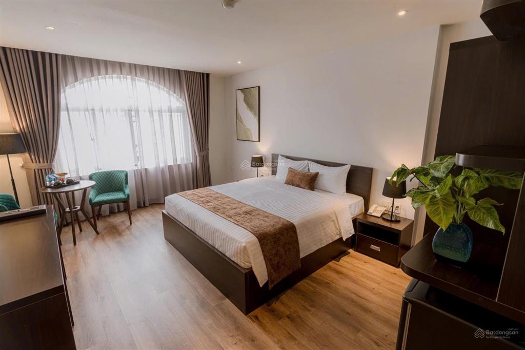 Em bán khách sạn  chdv phan khiêm ích quận 7 hồ chí minh