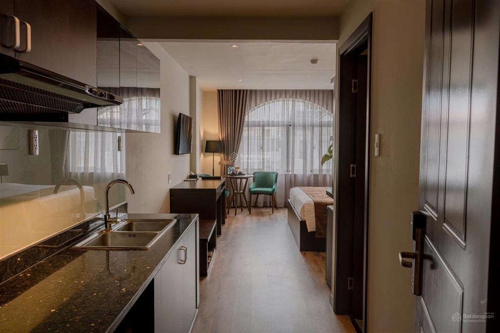 Em bán khách sạn  chdv phan khiêm ích quận 7 hồ chí minh