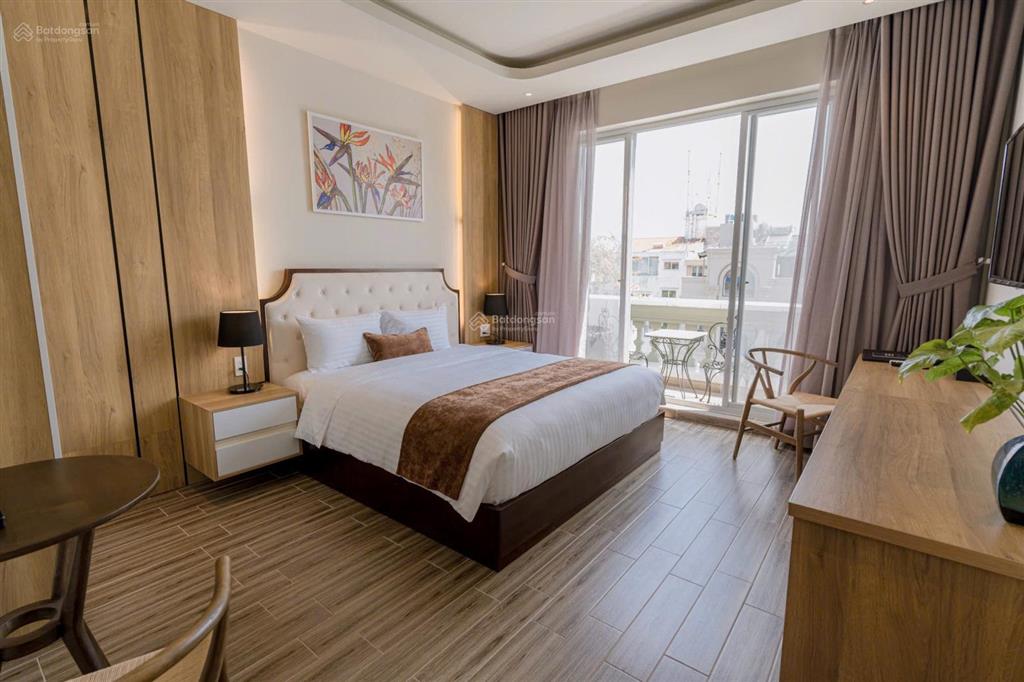 Em bán khách sạn  chdv phan khiêm ích quận 7 hồ chí minh