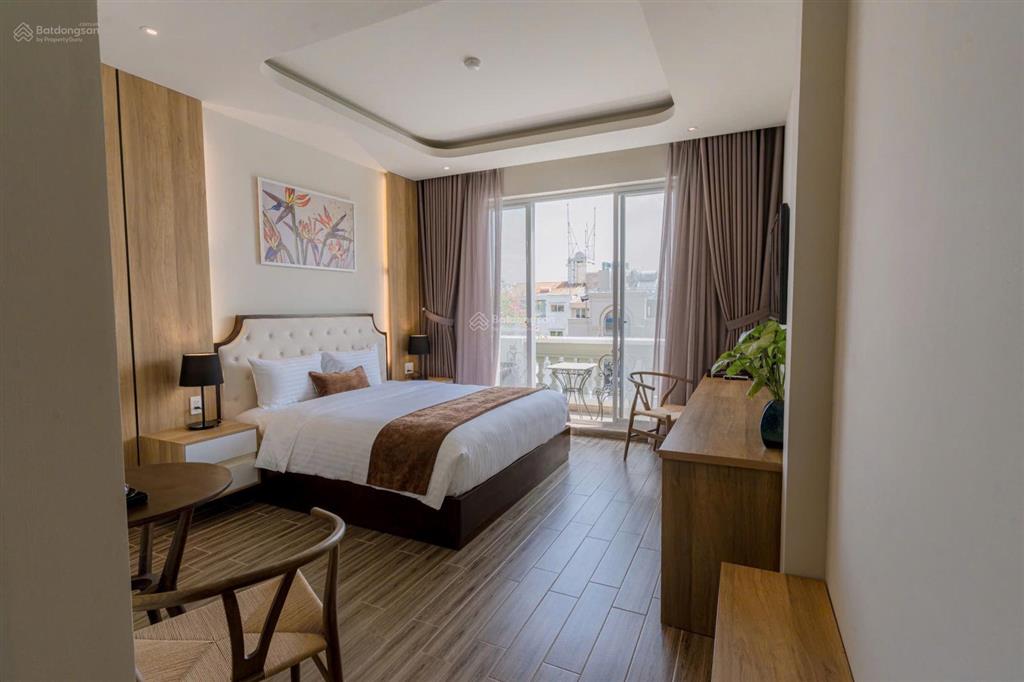 Em bán khách sạn  chdv phan khiêm ích quận 7 hồ chí minh