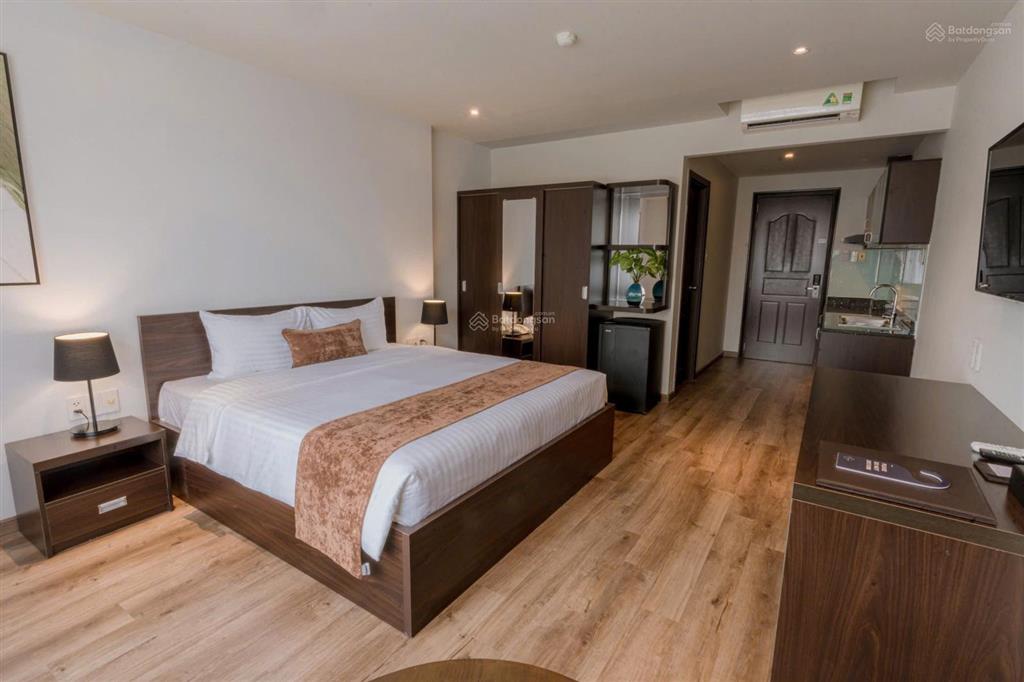 Em bán khách sạn  chdv phan khiêm ích quận 7 hồ chí minh
